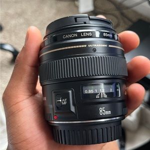 Canon 85mm photography lens f/1.8